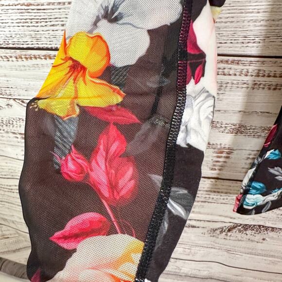 Zyia Dark Floral Mesh Hi Rise 7/8 Leggings, EUC, Size 2, MSRP $78 - Picture 7 of 11